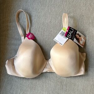 Bali One Smooth U Concealing & Shaping Underwire Bra Size 34B 3W11